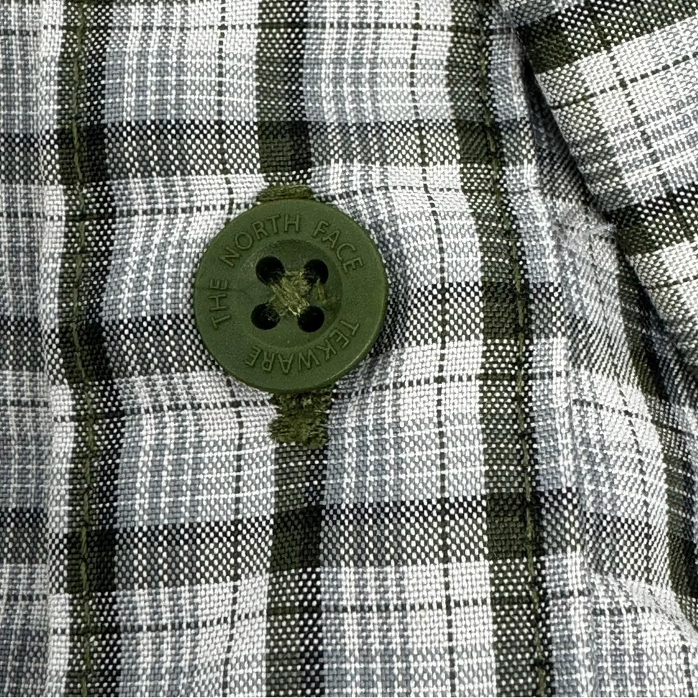 The North Face Tekware Mens XL Plaid Long Sleeve Button‎ Down Hiking Shirt Green